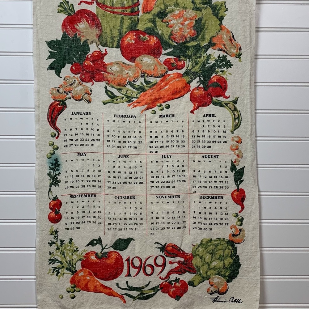 1969 Vintage Calendar Tea Towel Vegetables Carrots Shrooms Peppers Tomatoes